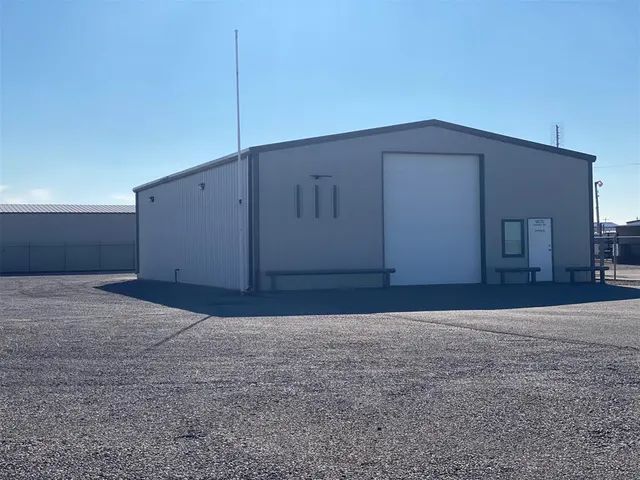 Photo 2 — 1625 Loomis Road, Weatherford, OK 73096