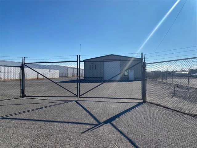 Photo 3 — 1625 Loomis Road, Weatherford, OK 73096