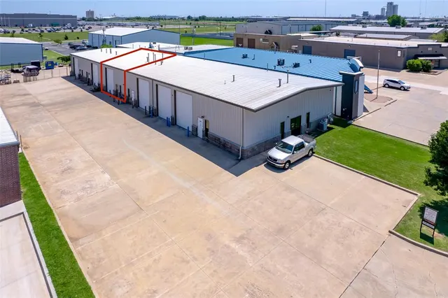 Front exterior — 14900 Bristol Park Boulevard C, Edmond, OK 73013