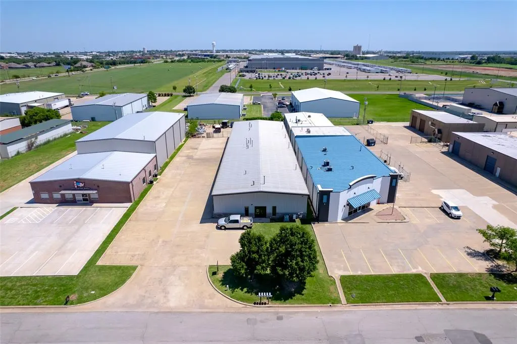 Photo 6 — 14900 Bristol Park Boulevard C, Edmond, OK 73013