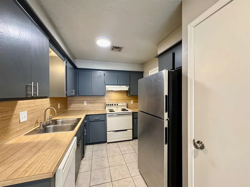Photo 10 — 143 Barrett Place, Edmond, OK 73003