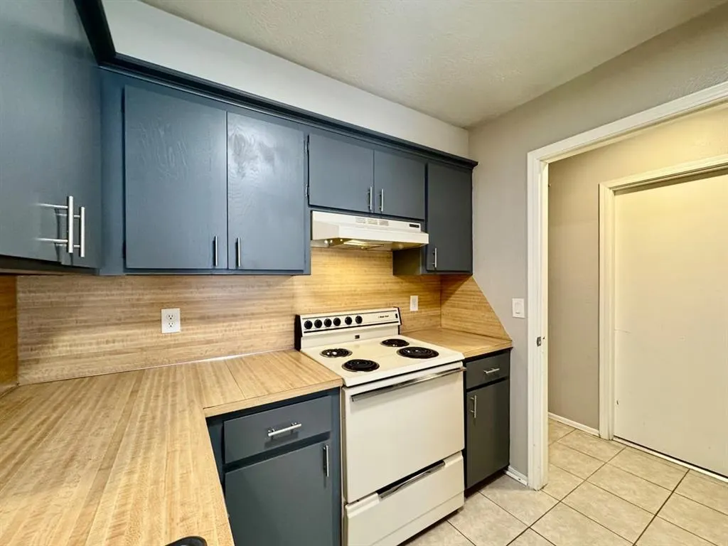 Photo 12 — 143 Barrett Place, Edmond, OK 73003