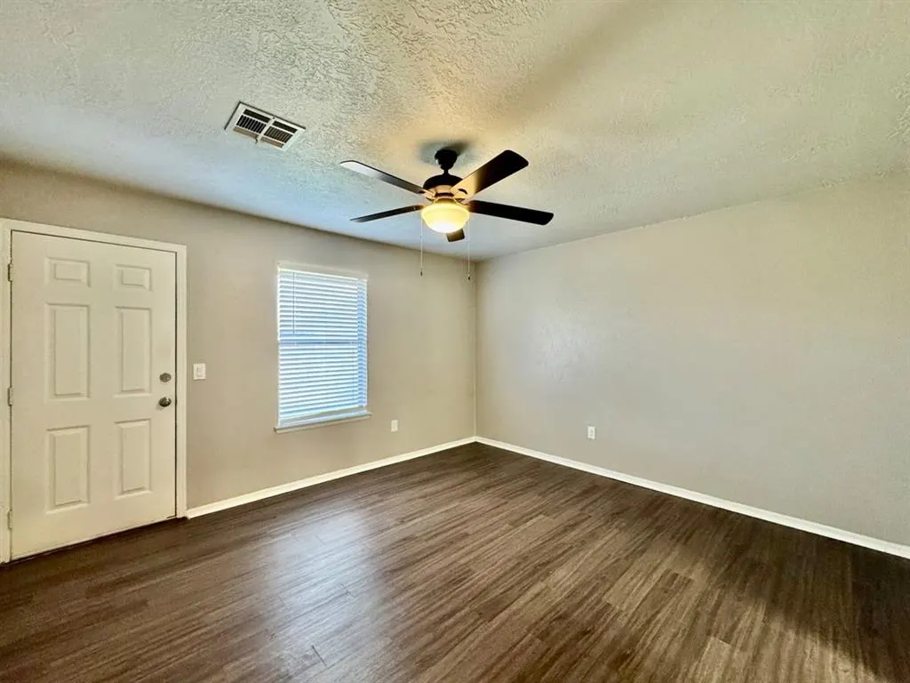 Photo 15 — 143 Barrett Place, Edmond, OK 73003