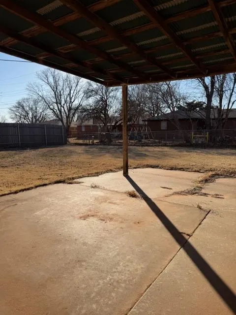 Photo 3 — 517 N 3rd Street, Weatherford, OK 73096