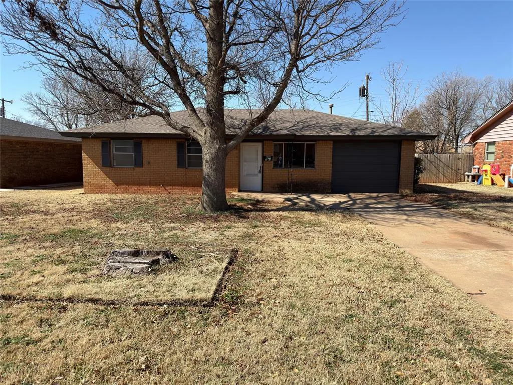 Front exterior — 517 N 3rd Street, Weatherford, OK 73096