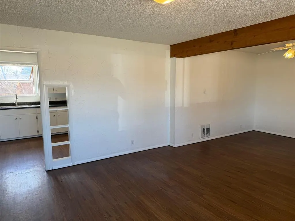 Photo 4 — 517 N 3rd Street, Weatherford, OK 73096