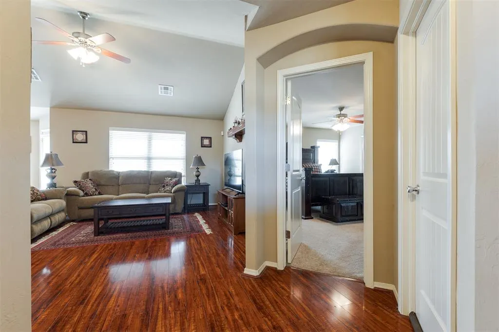 Photo 10 — 20100 N Rolling Meadows Drive, Luther, OK 73054