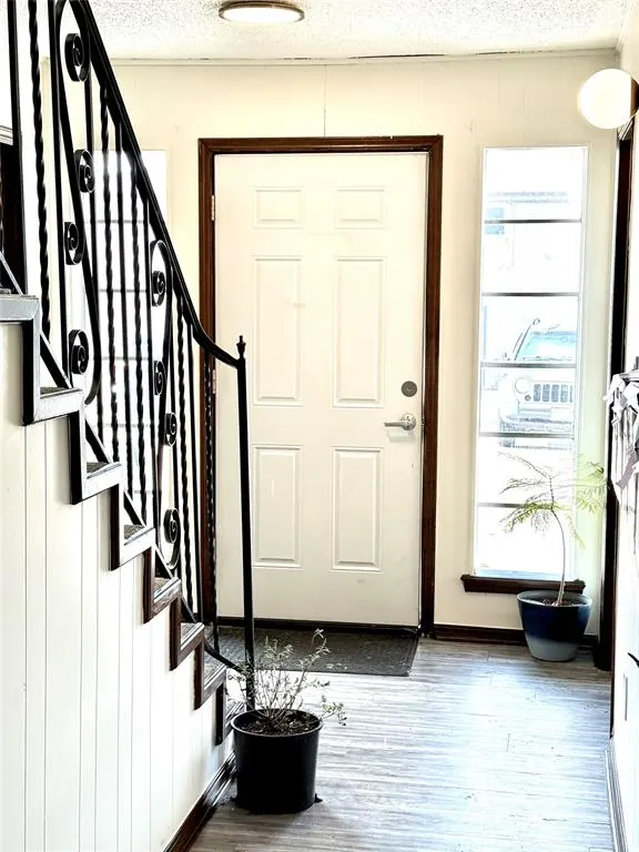 Photo 5 — 2433 W Eubanks Street 1-8, Oklahoma City, OK 73112