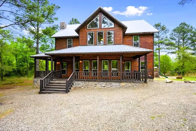 Photo 2 — 182 Orange Blossom Lane, Broken Bow, OK 74728