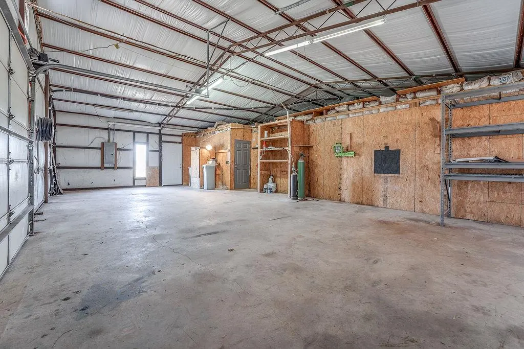 Photo 33 — 1685 County Road 1245, Tuttle, OK 73089