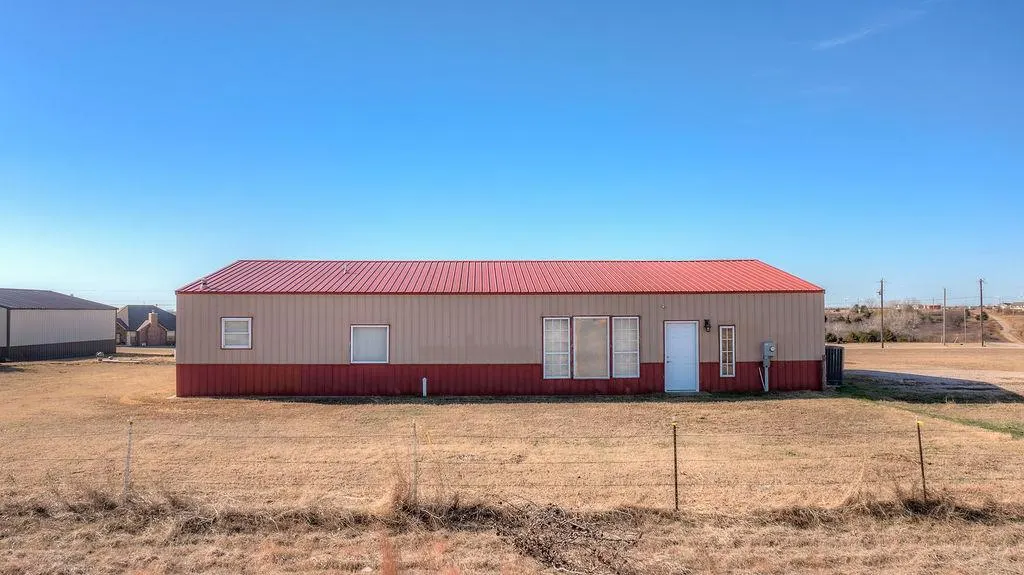 Photo 34 — 1685 County Road 1245, Tuttle, OK 73089