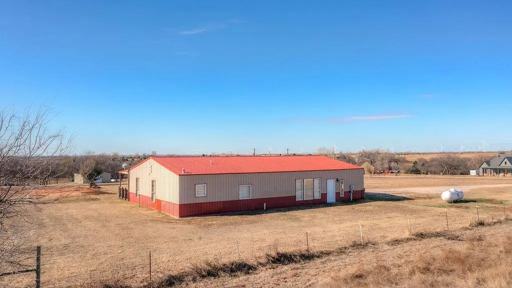 Photo 35 — 1685 County Road 1245, Tuttle, OK 73089