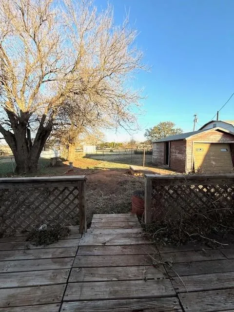 Photo 12 — 807 N Meta Street, Cordell, OK 73632