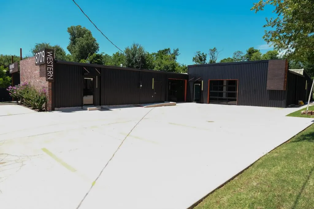 Photo 3 — 8709 N Western Avenue, Oklahoma City, OK 73114