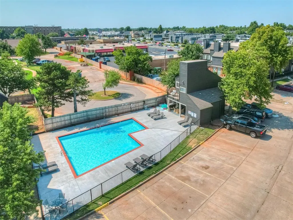 Photo 11 — 11550 N May Avenue 206, Oklahoma City, OK 73120