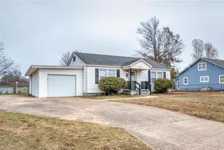 Sold home at 511 W 9th Street