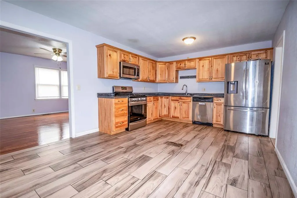 Photo 6 — 511 W 9th Street, Stroud, OK 74079