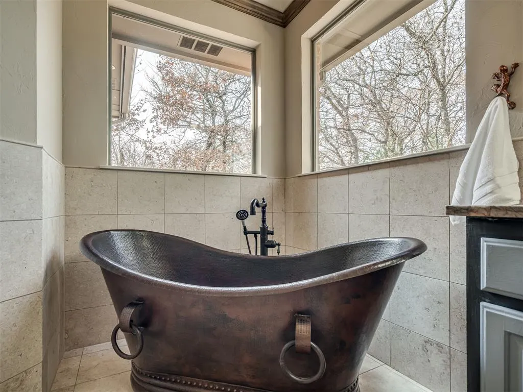 Photo 18 — 7400 Tangle Vine Drive, Edmond, OK 73034