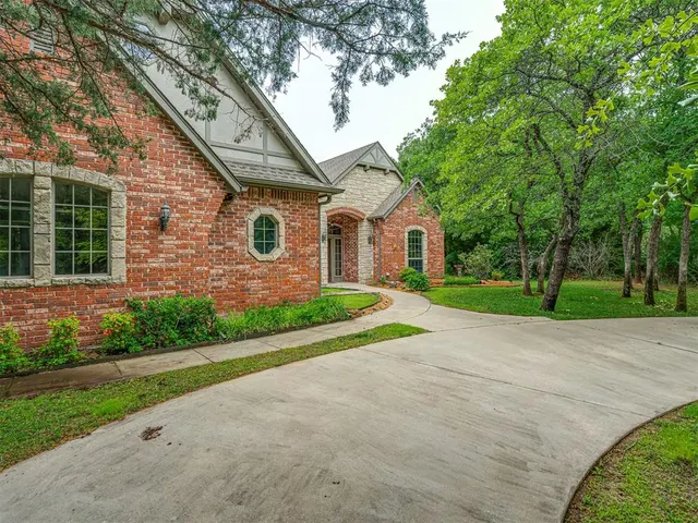 Photo 4 — 7400 Tangle Vine Drive, Edmond, OK 73034