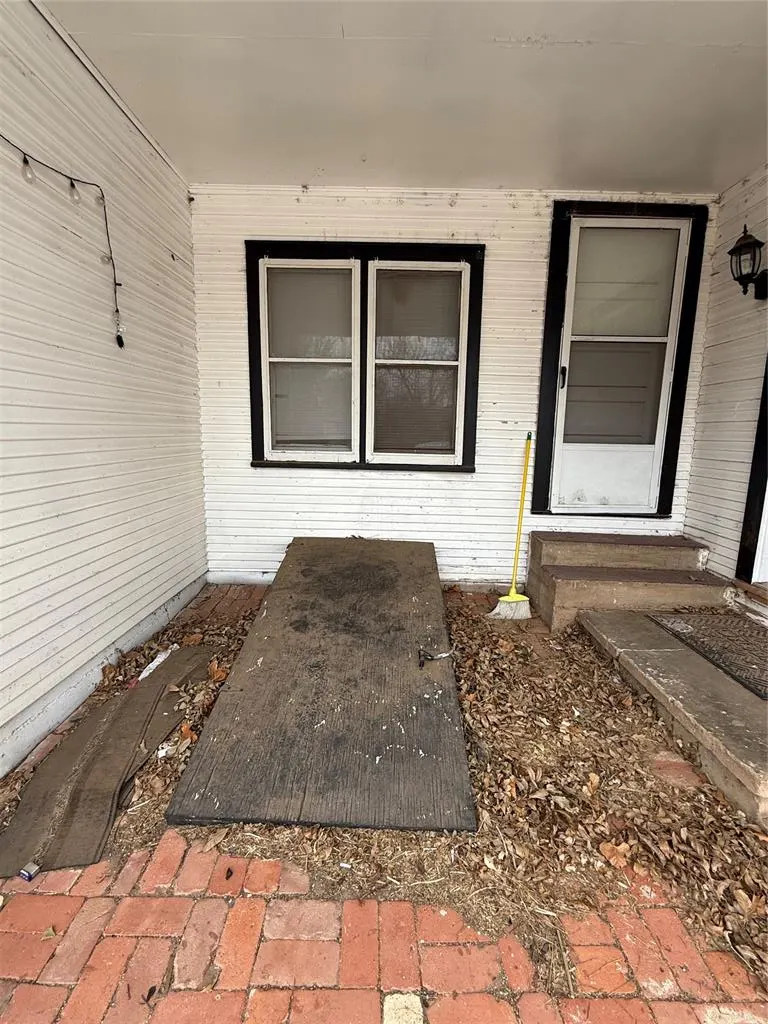 Photo 5 — 521 E Davis Street, Tipton, OK 73570