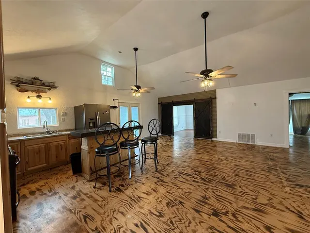 Photo 7 — 521 E Davis Street, Tipton, OK 73570
