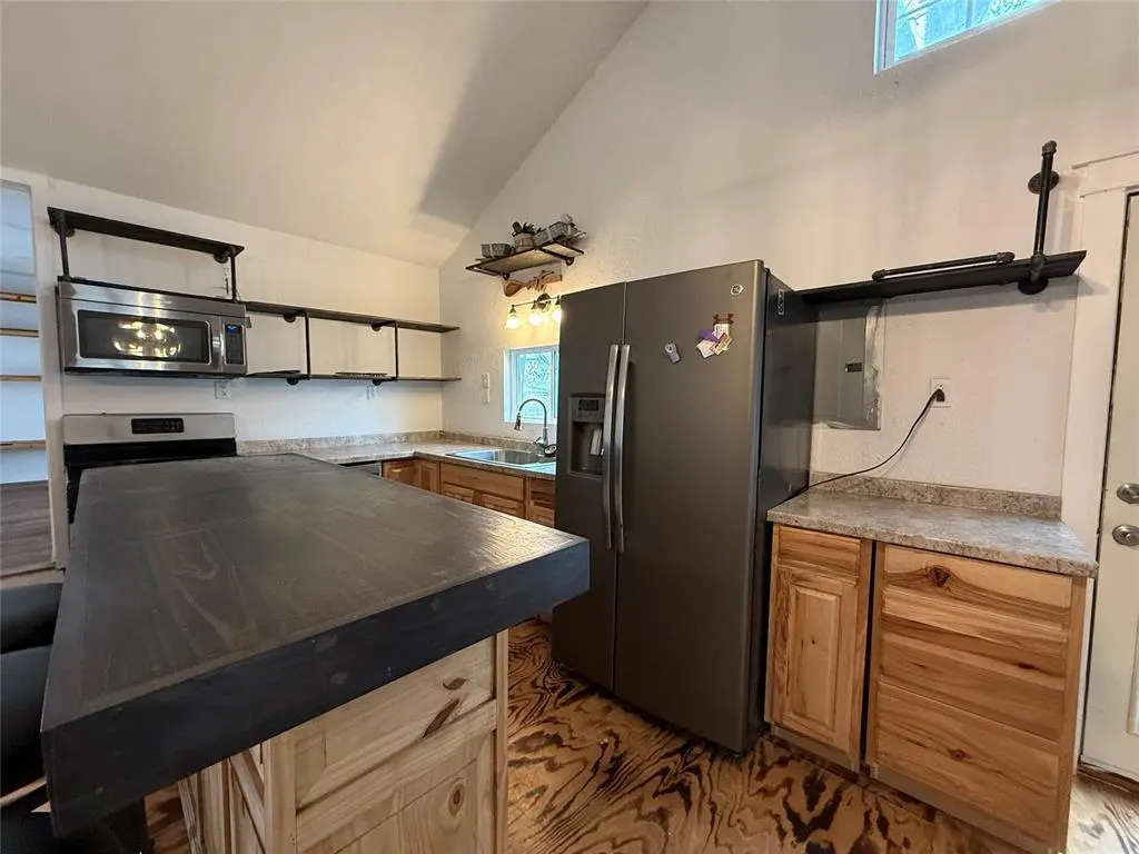 Photo 12 — 521 E Davis Street, Tipton, OK 73570