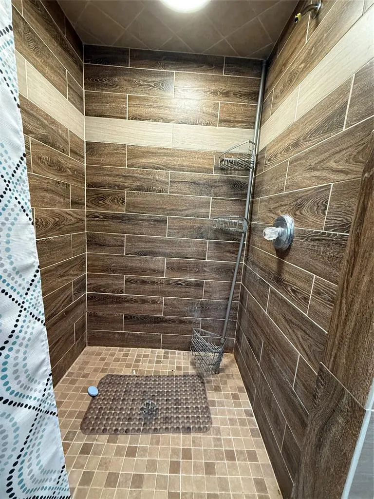 Photo 19 — 521 E Davis Street, Tipton, OK 73570