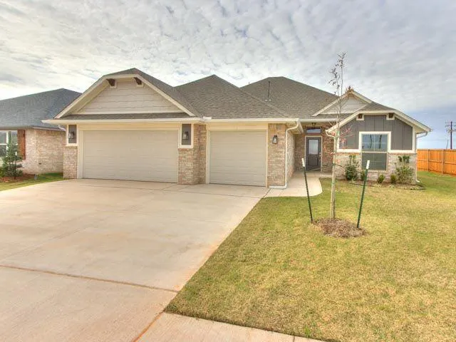 Photo 2 — 12205 Birch Street, Yukon, OK 73099