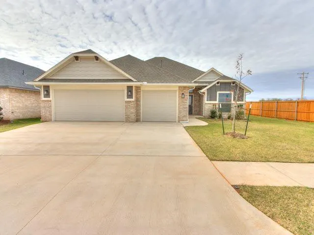 Photo 4 — 12205 Birch Street, Yukon, OK 73099