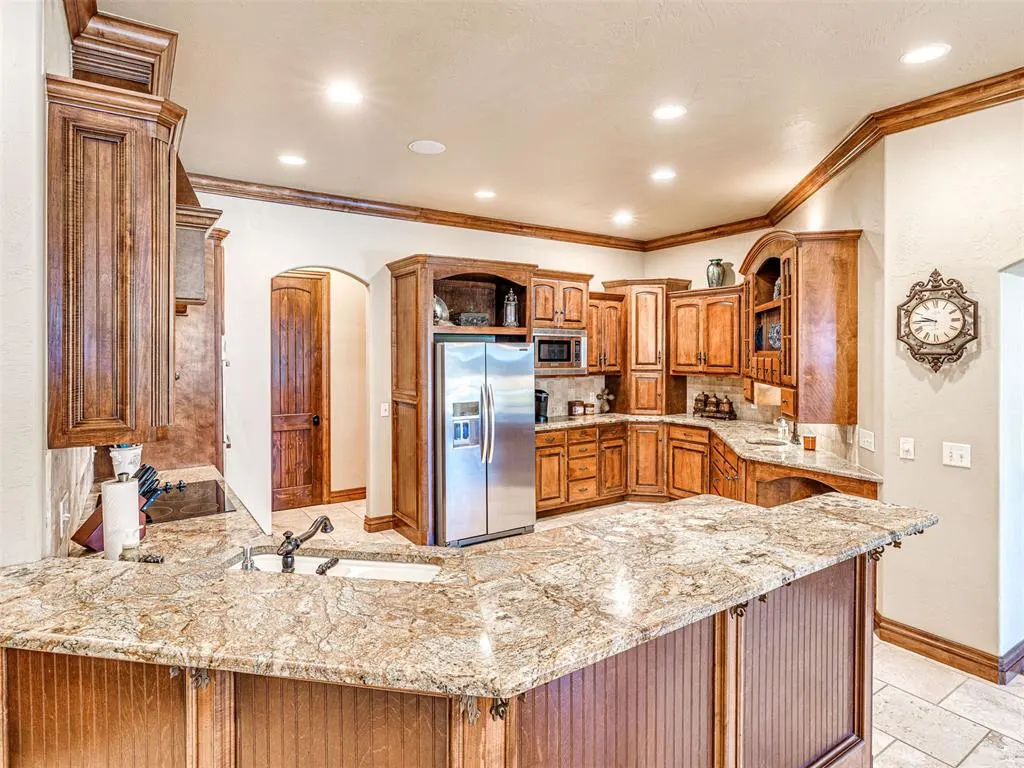 Photo 4 — 2405 Riva Way, Edmond, OK 73007