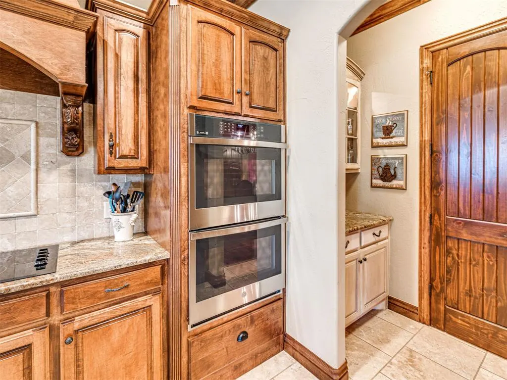 Photo 7 — 2405 Riva Way, Edmond, OK 73007