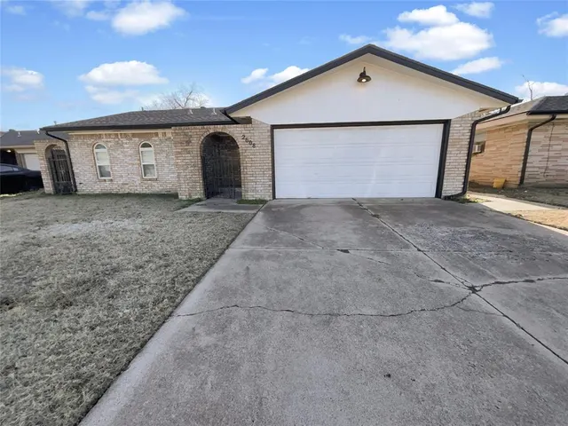 Front exterior — 2608 SW 84th Street, Oklahoma City, OK 73159