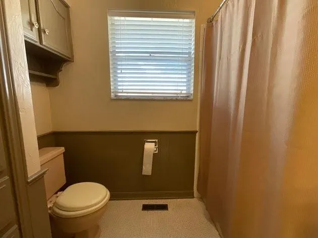 Photo 10 — 4628 NW 32nd Street, Oklahoma City, OK 73122