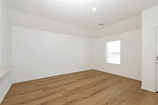 Photo 3 — 4008 Becky Lane, Mustang, OK 73064