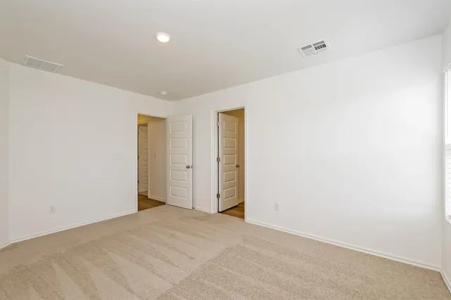 Photo 8 — 4008 Becky Lane, Mustang, OK 73064