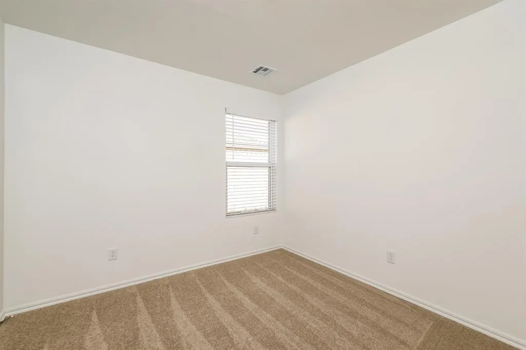 Photo 11 — 4008 Becky Lane, Mustang, OK 73064