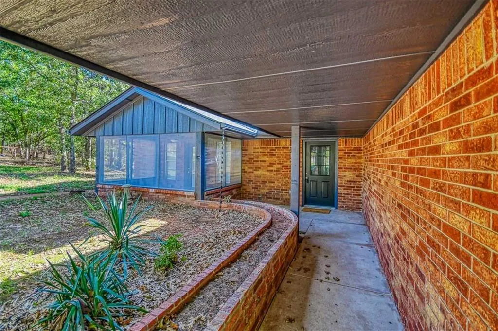 Photo 4 — 211 Bumgarner Avenue, Norman, OK 73026