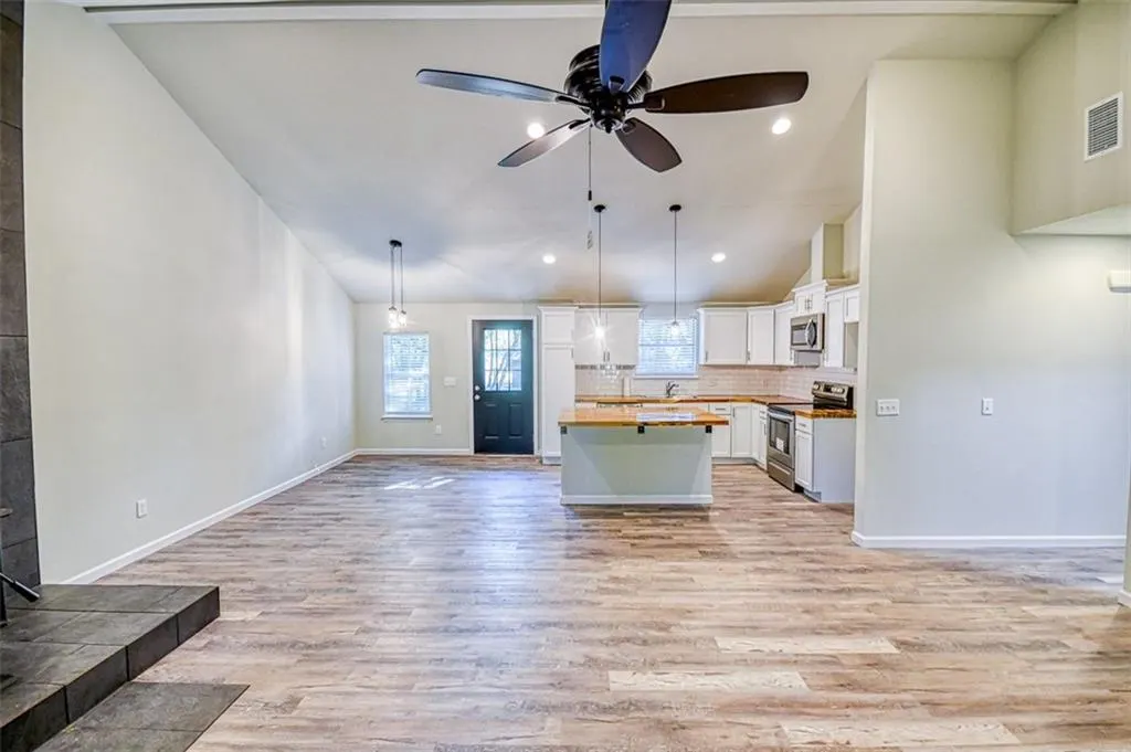 Photo 9 — 211 Bumgarner Avenue, Norman, OK 73026