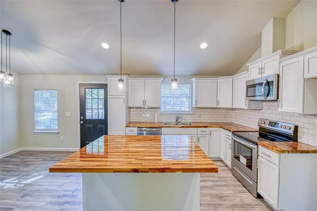 Photo 12 — 211 Bumgarner Avenue, Norman, OK 73026