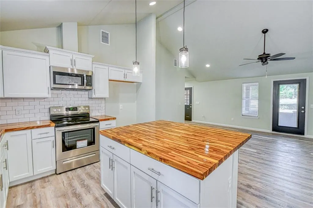 Photo 14 — 211 Bumgarner Avenue, Norman, OK 73026