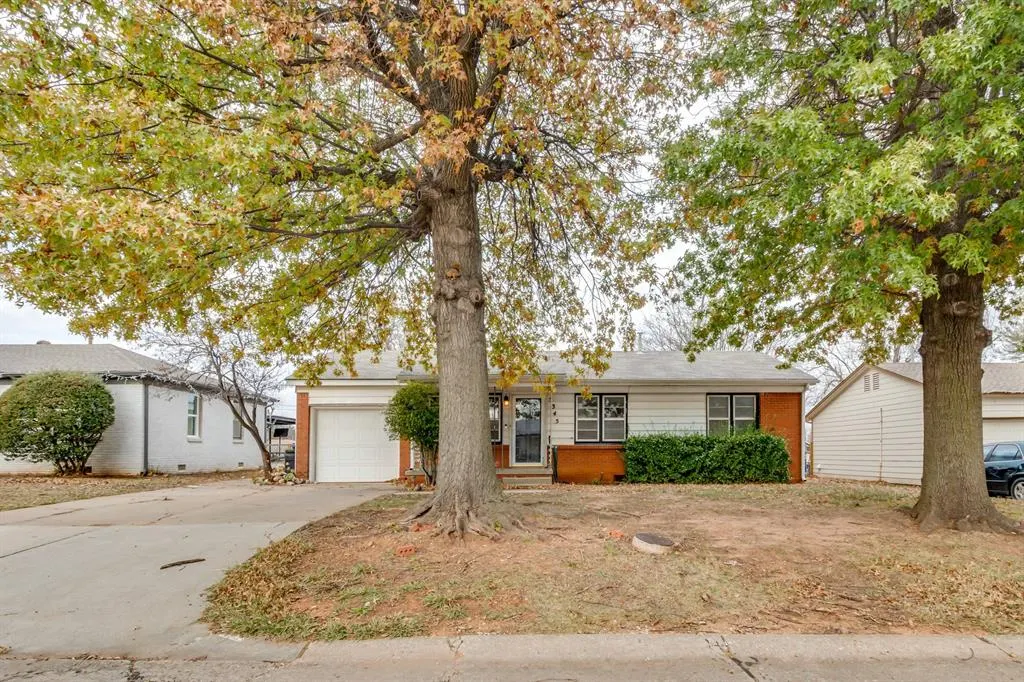 Front exterior — 5345 NW 44th Street, Warr Acres, OK 73122
