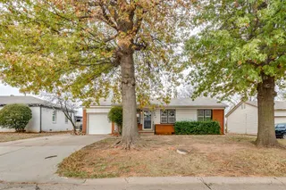 Sold home at 5345 NW 44th Street