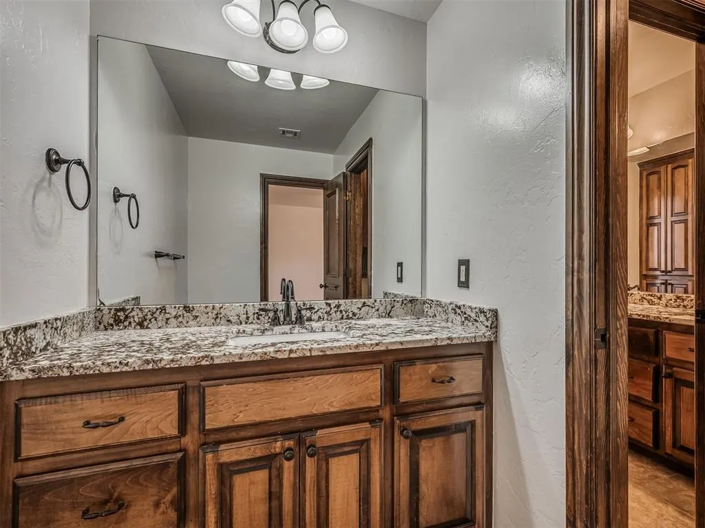 Photo 38 — 3632 Hunters Creek Road, Edmond, OK 73003