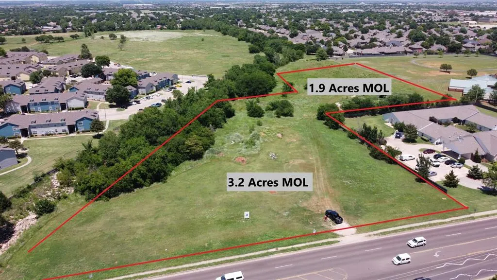 Front exterior — 7601 W Hefner Road, Oklahoma City, OK 73162