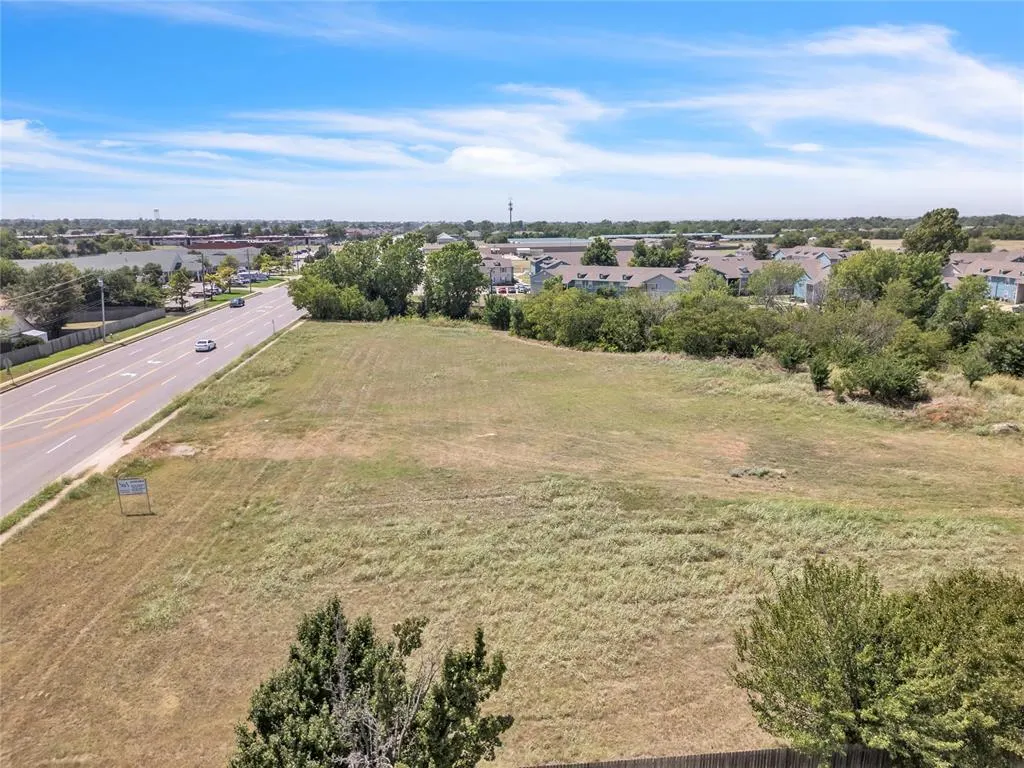 Photo 3 — 7601 W Hefner Road, Oklahoma City, OK 73162