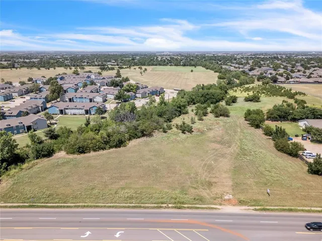 Photo 7 — 7601 W Hefner Road, Oklahoma City, OK 73162