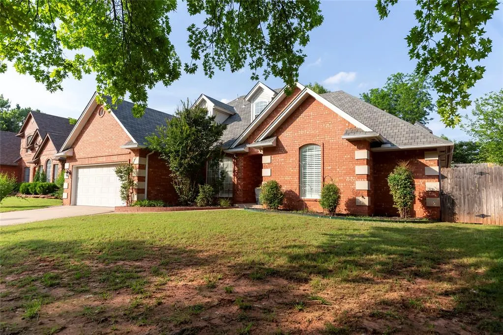 Photo 2 — 13308 Creekside Drive, Oklahoma City, OK 73131