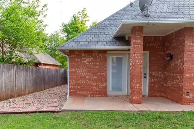 Photo 6 — 13308 Creekside Drive, Oklahoma City, OK 73131