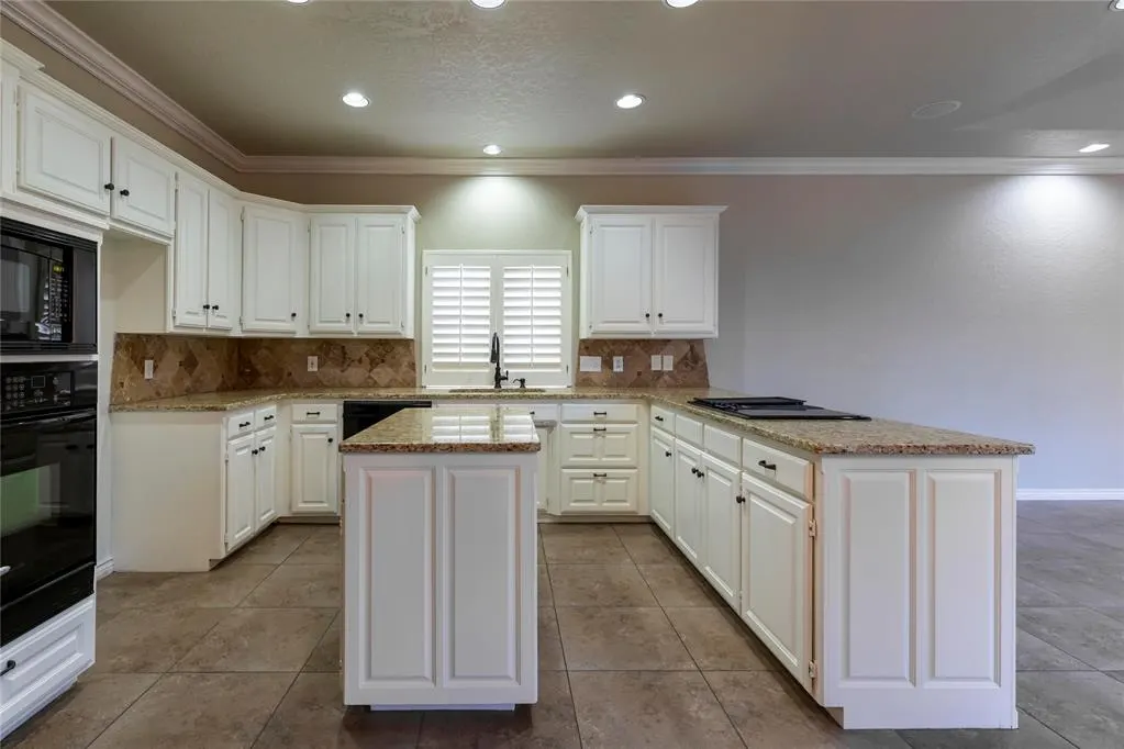 Photo 15 — 13308 Creekside Drive, Oklahoma City, OK 73131