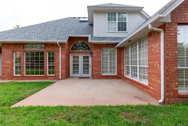 Photo 4 — 13308 Creekside Drive, Oklahoma City, OK 73131